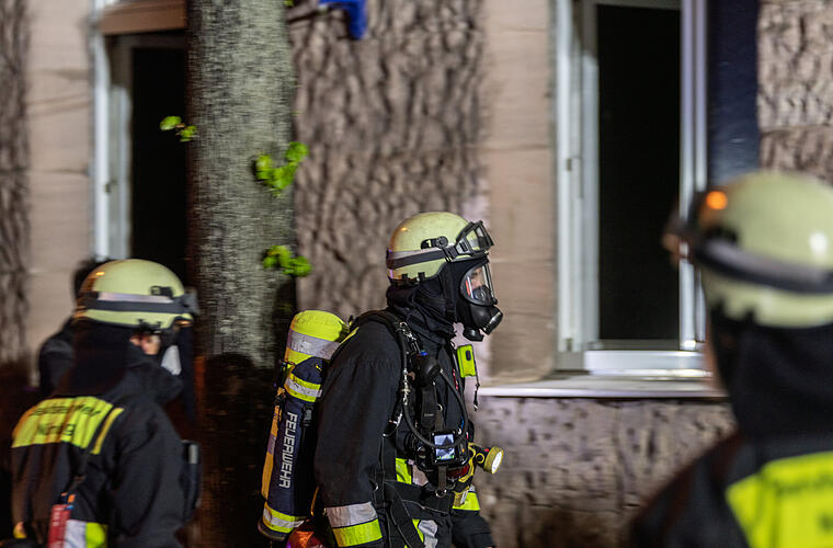 Thurnau: Garagenbrand greift auf Wohnhaus über: Bewohner wird verletzt