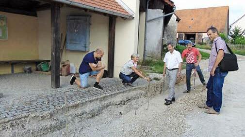 Ortstermin in Höfles  Foto: Petra Malbrich