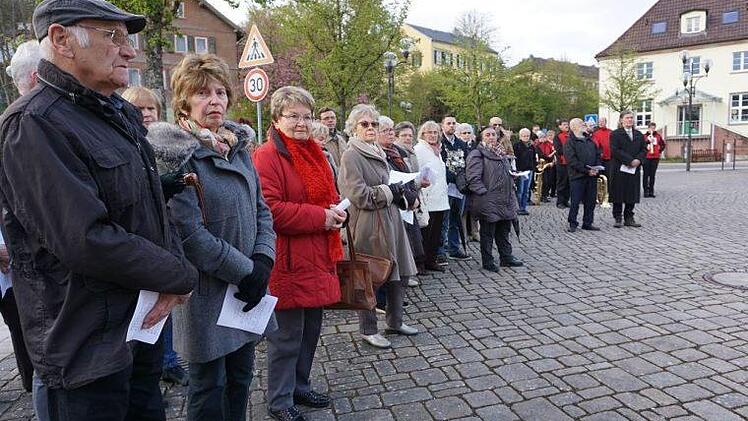 Unter dem biblischen Satz "Sucht der Stadt Bestes" fand die diesjährige St. Georgs-Prozession in Bad Brückenau zu Ehren des Schutzheiligen statt. Foto: Marion Eckert