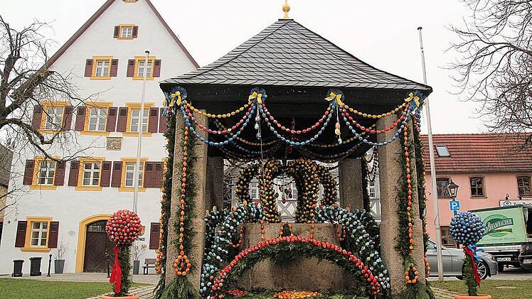 Der Osterbrunnen in Hollfeld : Foto: Ferdinand Merzbach