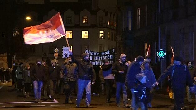 Erneute Montags-Spazierg&auml;nge in Bamberg: B&uuml;rger protestieren gegen Corona-Ma&szlig;nahmen