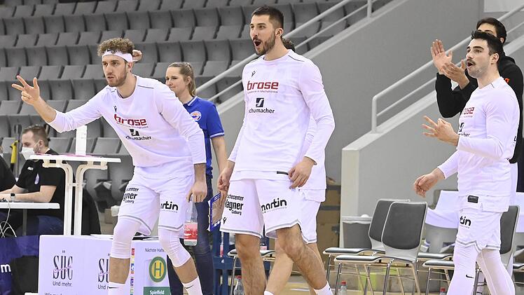 Wollen am Samstag mit einem Auftaktsieg in die Play-offs starten: Daniel Urbano, Adrian Bergmann (aktuell verletzt) und Lucas Wobst.