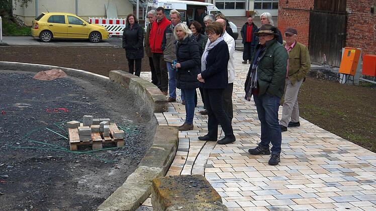 Dorfplatz Kemmaten. Foto: Berthold Köhler