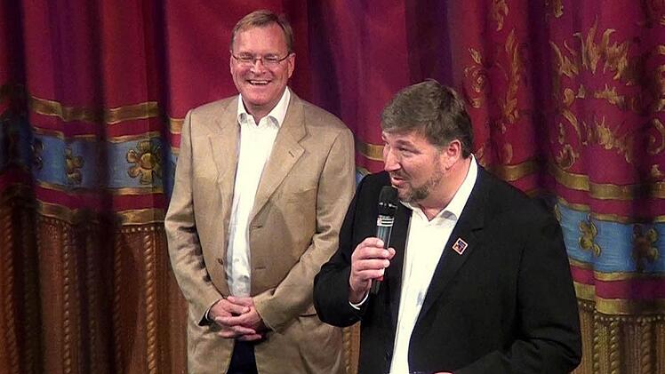 Einen Citymanager wie Klaus Stieringer (rechts) in Bamberg können sich einige Stadträte vorstellen. Links: Bambergs OB Starke, der mit seinem Citymanager zufrieden sein kann. Foto: Dirk Peter (Archiv)