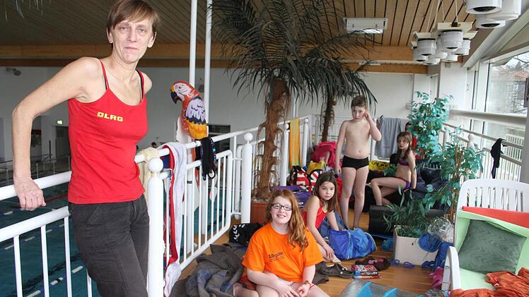 24-Stunden-Schwimmen im Kulmbacher Hallenbad Foto: Sonja Adam