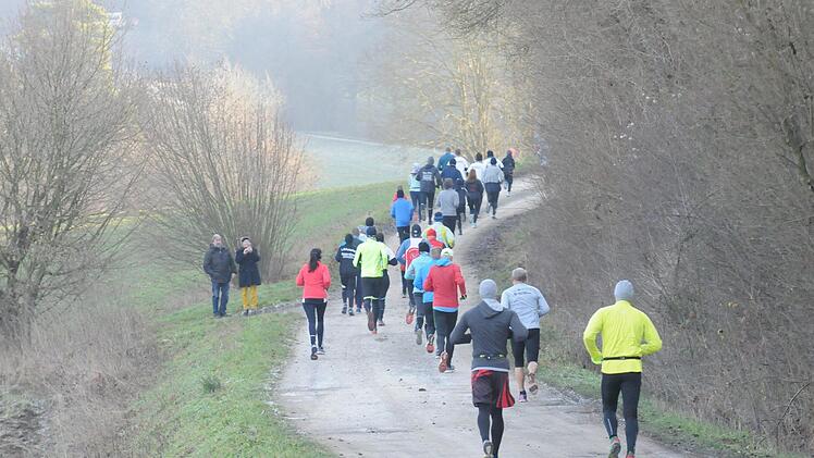 mpressionen vom Fuschter Silvesterlauf. Fotos: ssp