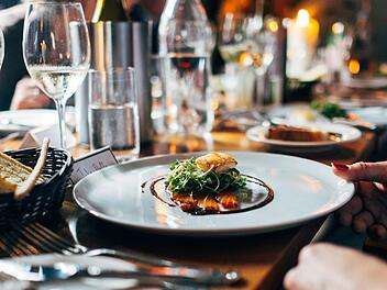 Essen, Restaurant, Musical, Musik, Show, Theater, Pärchen, Romantisch, Date, Restaurant, Italienisch, Angebote, Erlebniss