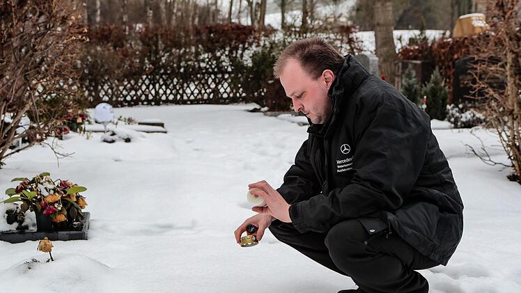 Robby Handschuh ist oft auf dem Friedhof.Matthias Hoch