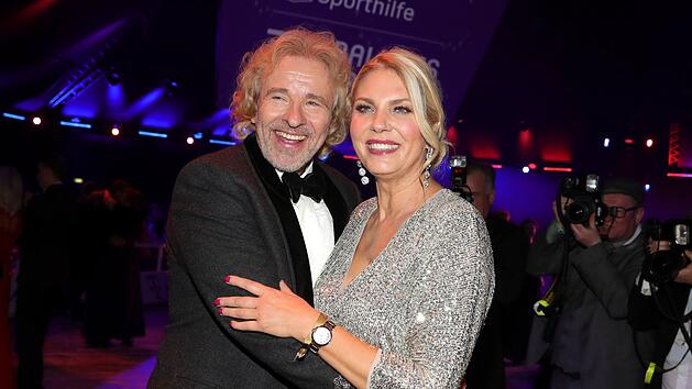 Bei Thomas Gottschalk wurde vor wenigen Monaten Krebs diagnostiziert. Seine Ehefrau Karina bemerkte bereits zuvor, dass "irgendetwas nicht stimmte".