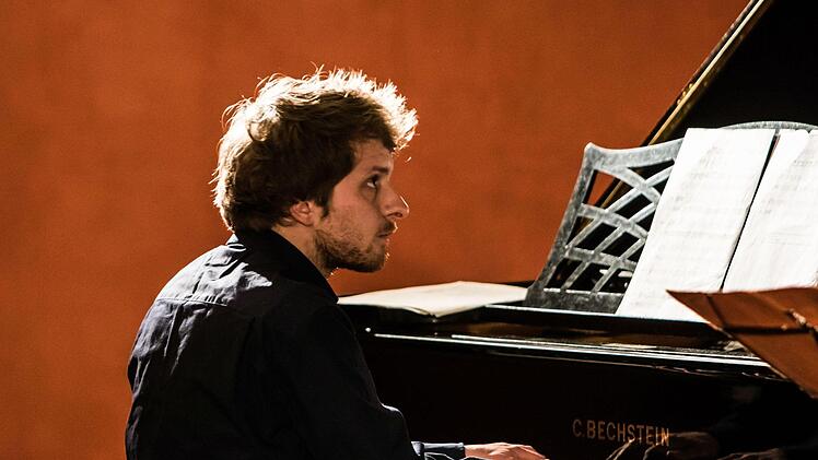 Das Quartett der Kontrabassistin Sina Rien gastierte  mit Christopher Lübeck (Klavier), Christian Patzer (Flöte, Saxofon) und Claas Lausen (Schlagzeug).Foto: Jochen Berger