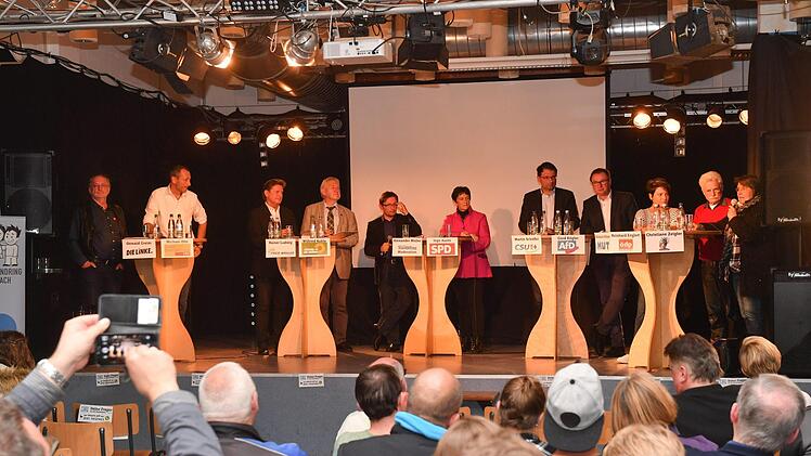 Impressionen von der Podiumsdiskussion zur Landtagswahl für Jung- und Erstwähler im Kulmbacher Jugendzentrum "Alte Spinnerei" Ronald Rinklef