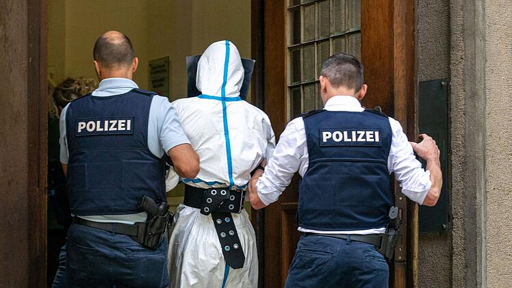 Nach t&ouml;dlicher Messerattacke in Bankfiliale