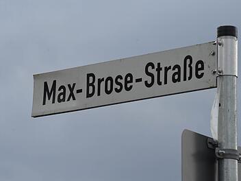 Im Gegensatz zu Coburg hat die Stadt Hallstadt kein Problem mit der Max-Brose-Straße. Foto: Ronald Rinklef