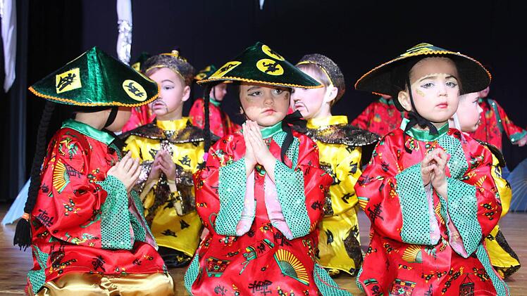 Bei der Purzelgarde tanzen Kinder ab drei Jahren mit. Foto: Sonny Adam