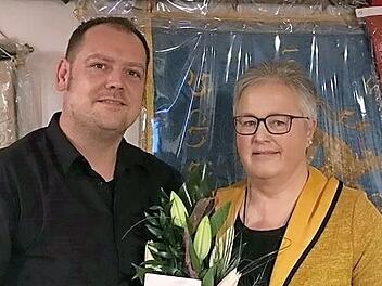 Der Vorsitzende Markus Hofmann dankte Claudia Lämmlein.  Fotos: pr