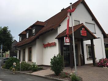 Die Sparkassen-Filiale in Melkendorf ist seit Jahresmitte geschlossen. Unser Bild entstand im Frühjahr. Foto:  Archiv/Alexander Hartmann