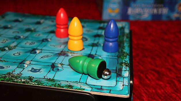 Faszinierendes Magnet-Merkspiel: 'Das magische Labyrinth' - Kinderspiel des Jahres 2009 im Test