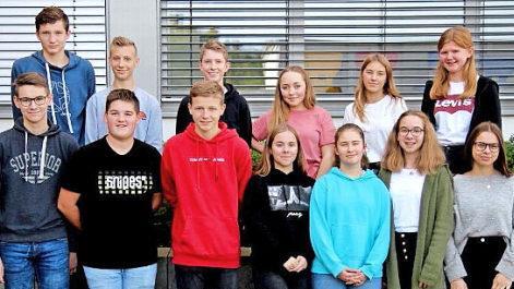 Diese Jugendlichen bilden das Mitarbeiter-Team der Schülerfirma "D!Box" an der Wallburg-Realschule. In der Schülerfirma erfassen sie die Grundlagen zum Betreiben eines Unternehmens.