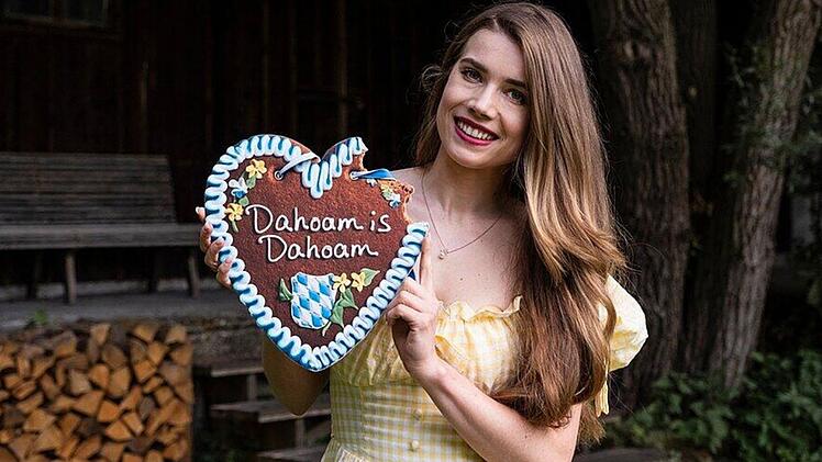 Anna Strigl lebt nun auch ihren Traum als Schauspielerin. In der Serie "Dahoam is dahoam" hat ist die Influencerin in einer Gastrolle zu sehen.