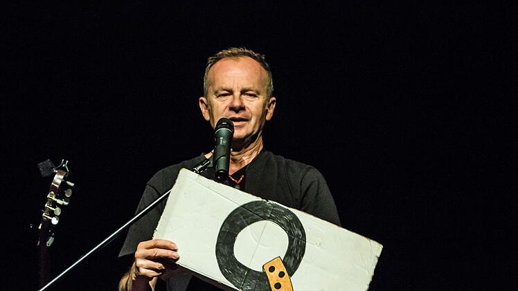 Willy Astor gastierte im fast ausverkauften Coburger Kongresshaus.Foto: Jochen Berger