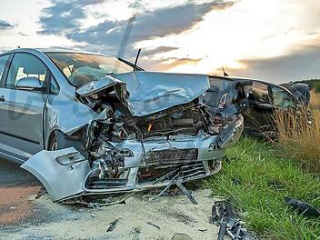 Die Fahrerin eines VW Up &uuml;bersah beim Abbiegen auf der Kreisstra&szlig;e ERH&nbsp;15 nahe dem Gewerbegebiet Wirtsh&ouml;he einen geradeaus fahrenden VW Golf.