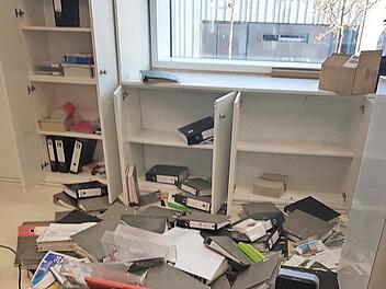Das Foto zeigt das Chaos beim zweiten Einbruch im Strullendorfer Rathaus. Foto: Gemeinde Strullendorf