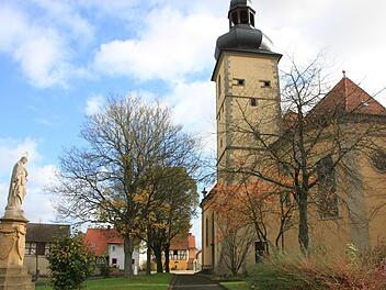 Die Balken marode, der Holzwurm drin, Risse im Gemälde: die Pfarrkirche in Großwenkheim. Anton Then