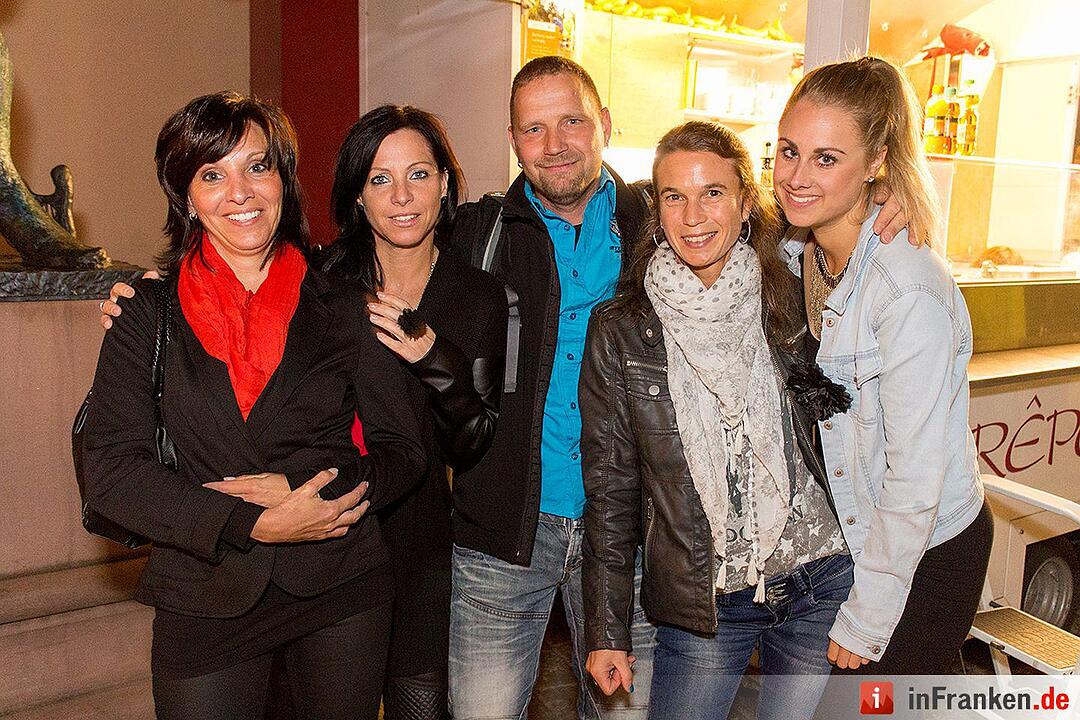 Sandkerwa: Partyfotos