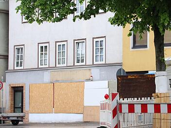 Hier ist der neue Nachtclub bald zu Hause. Er zieht am Oberen Bürglaß von der 29 a in die 26. Die Nachbarn müssen sich damit arrangieren. Eine rechtliche Möglichkeit, dagegen vorzugehen, gibt es nicht.  Foto: Helke Renner