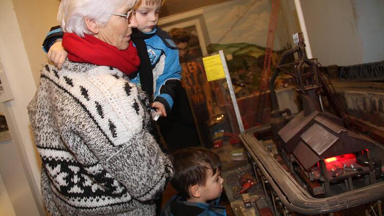 Das Ruhrgebiet in Miniatur mit Hochofen und Stahlwerk begeistert kleine wie große Besucher. Foto: Gerda Völk