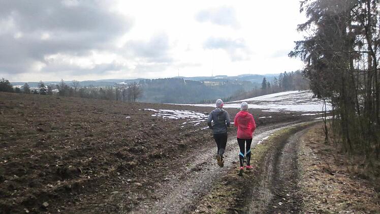Bis zum Fichtelgebirge reicht der Blick. Foto: Michael Kraus