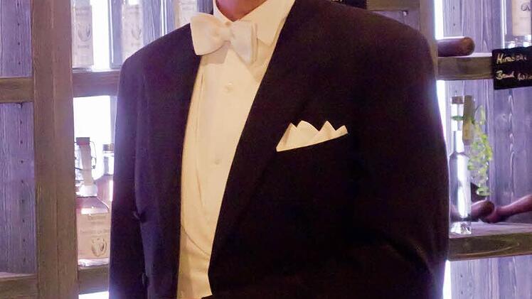 "Die Nostalgiker" gastierten in der "Destillerie Möbus" in Bad Rodach. Im Bild: Dirk Mestmacher.Foto: Jochen Berger