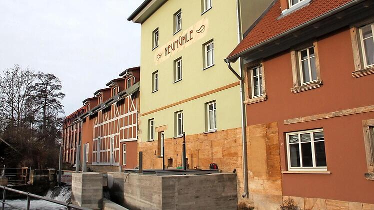 Ende Februar soll die Neumühle wieder ein Mühlrad erhalten. Das Fundament für dieses Mühlrad steht bereits.