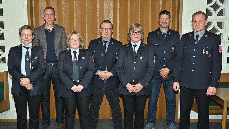 Die neue Führungsmannschaft (von links): Tanja Weigel, Martin Bernreuther, Ute Helgerth, Bernd Wiesenmüller, Kerstin Förster, Christian Schwarz und Stefan Böhner
