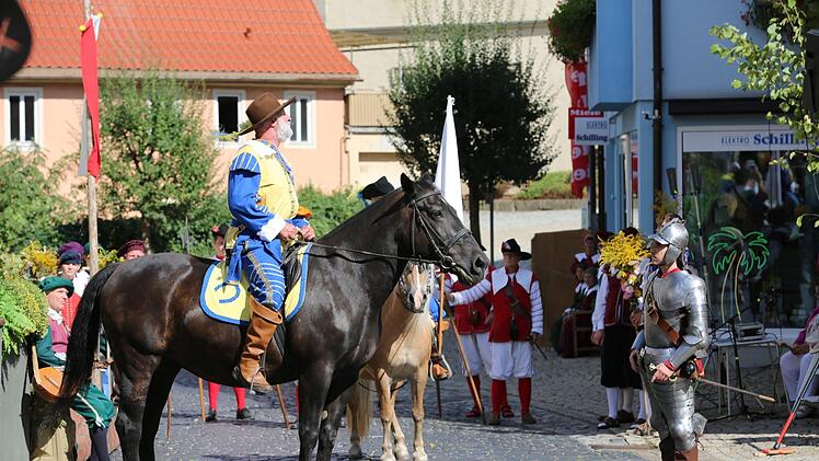 Schwedenobrist Otto von Schaumburg (Elmar Wiener) im Disput mit Michel Stapf (Dominik Lieb).Thomas Malz