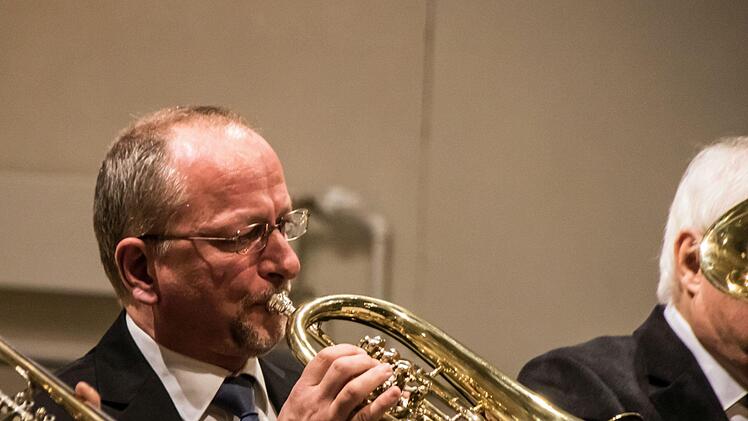 Zahlreiche Besucher lockte der Posaunenchor St. Moriz unter Leitung von Peter Stenglein mit seinem Konzert in die Morizkirche.Foto: Jochen Berger