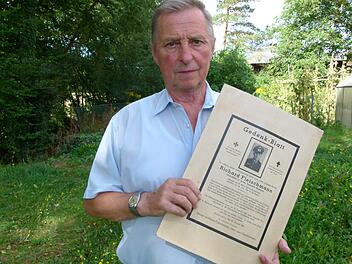 Johann Fleischmann besuchte das Grab seines Onkels auf einem Kriegsgräbderfriedhof in Weißrussland.