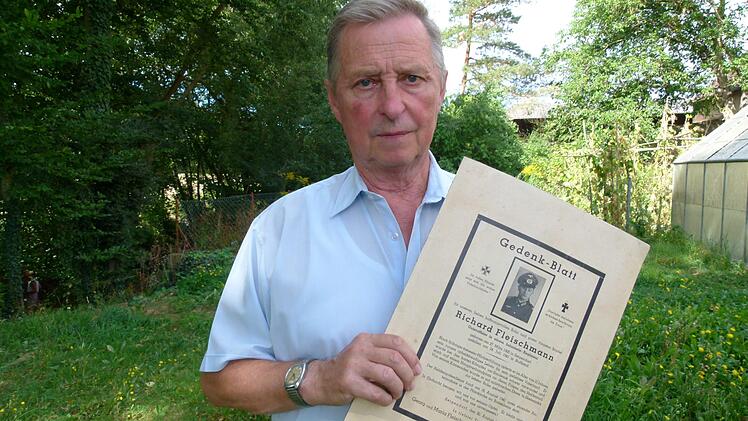 Johann Fleischmann besuchte das Grab seines Onkels auf einem Kriegsgräbderfriedhof in Weißrussland.