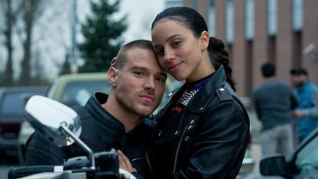 Sienna (Kiana Madeira) und Jax (Matthew Noszka) leben f&uuml;r den Kampf im Oktagon.
Dass die beiden eines Tages zu Rivalen werden w&uuml;rden, h&auml;tte niemand f&uuml;r m&ouml;glich gehalten.