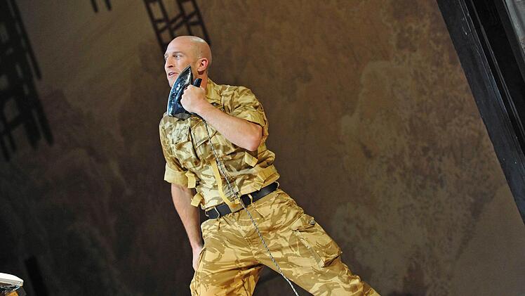 Benjamin Werth als Belcore