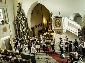 Zahlreiche Zuhörer lockte die Serenade mit dem Collegium musicum Coburg in die Schlosskirche Ahorn.Foto: Jochen Berger