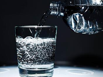 Ist Kohlensäure im Wasser ungesund?