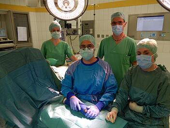 Am Kulmbacher Klinikum wurde der 14-jährige Gani Roci kostenlos operiert. Foto: Klinikum Kulmbach
