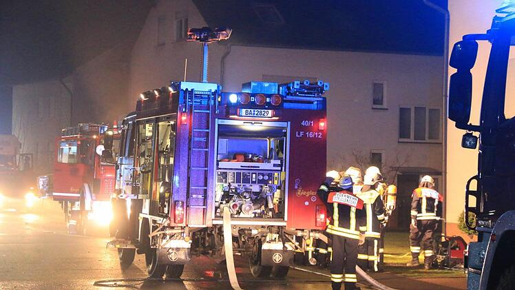 Brand in der Silvesternacht in Strullendorf Foto: Ferdinand Merzbach