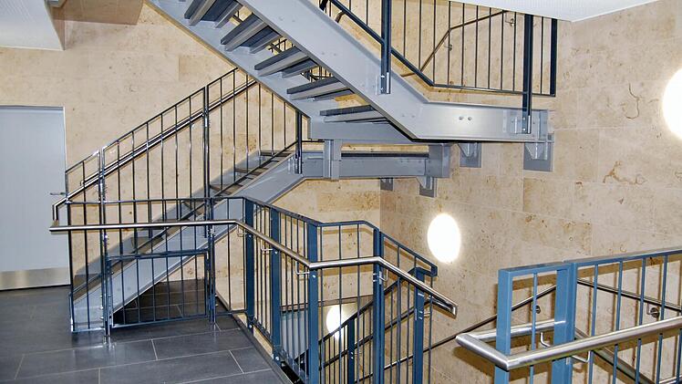 Das neue Treppenhaus verschafft Licht und mehr Nutzfläche. Foto: Sigismund von Dobschütz