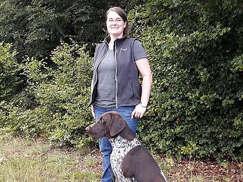 Franziska Partenhauser ist die Revierleiterin in Thundorf und somit zuständig für das an Eichen reichste Revier des Forstbetriebs Arnstein.