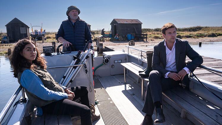 Ihr erster gemeinsamer Fall f&uuml;hrt Sergeant Barbara Havers (Sofia Barclay) und Inspector Thomas Lynley (Leo Suter, rechts, mit Andrew Redman) auf eine Privatinsel.