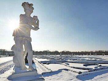 Der barocke Große Garten in Hannover-Herrenhausen glitzert in der Wintersonne. Fotos: djd/Hannover Marketing und Tourismus/Christian Wyrwa