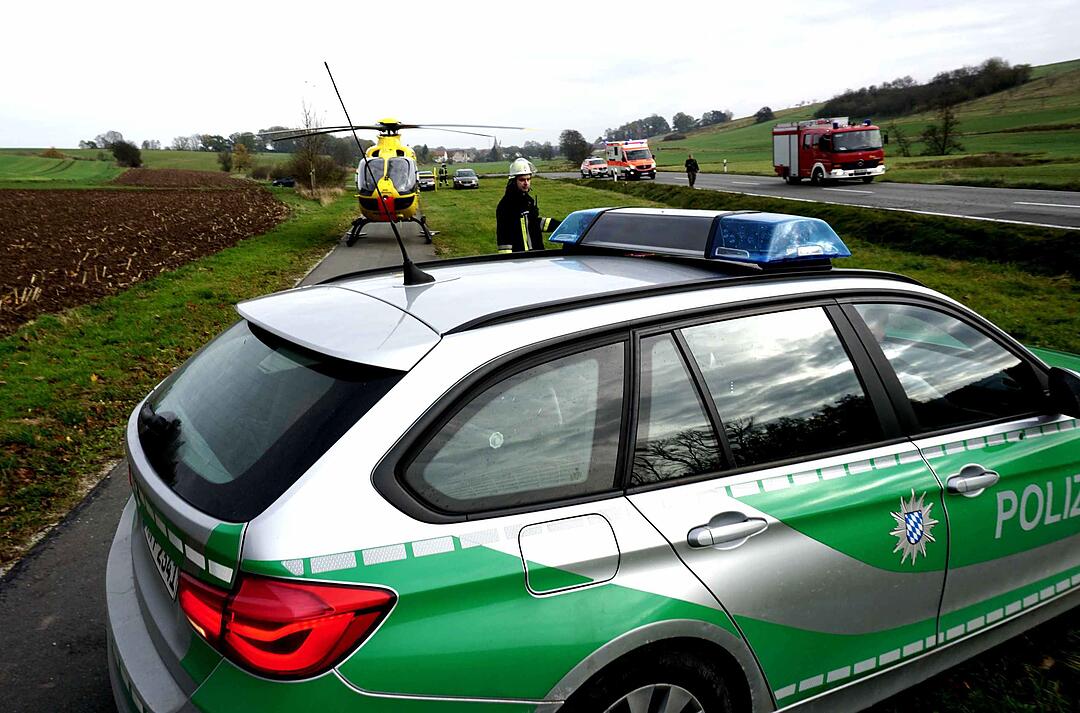 Unfall bei Neundorf - Corvette kommt von Straße ab