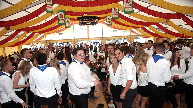 Die Weisendorfer Ortsburschen sind überaus aktiv.Richard Sänger